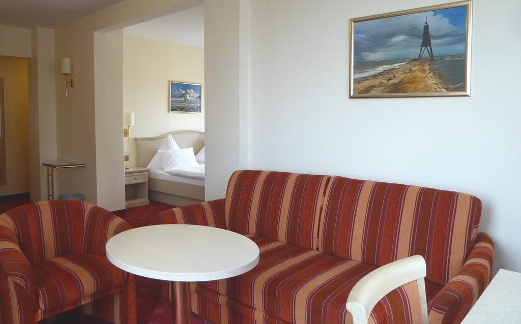 Seehotel Neue Liebe Куксхафен Экстерьер фото