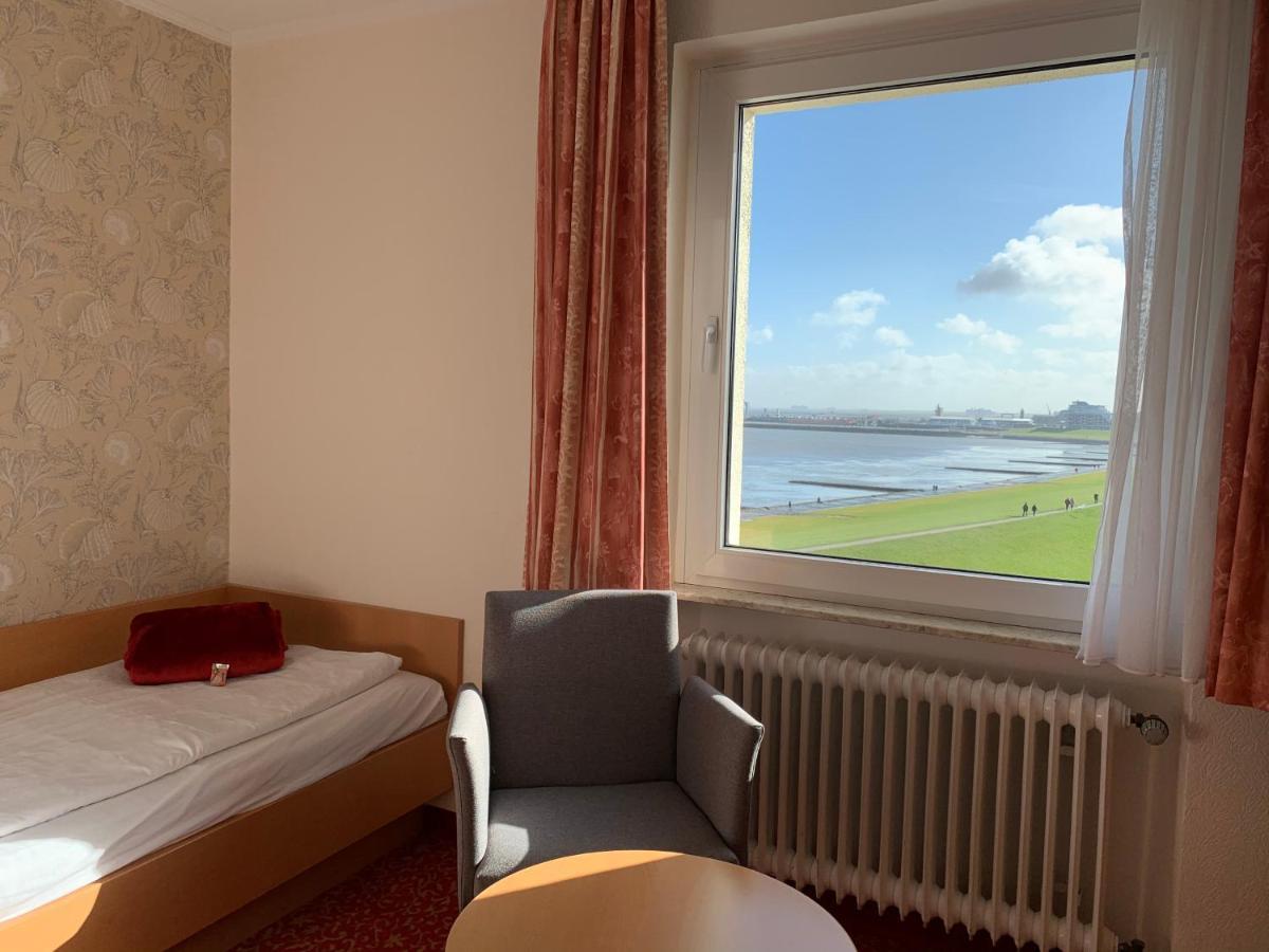 Seehotel Neue Liebe Куксхафен Экстерьер фото