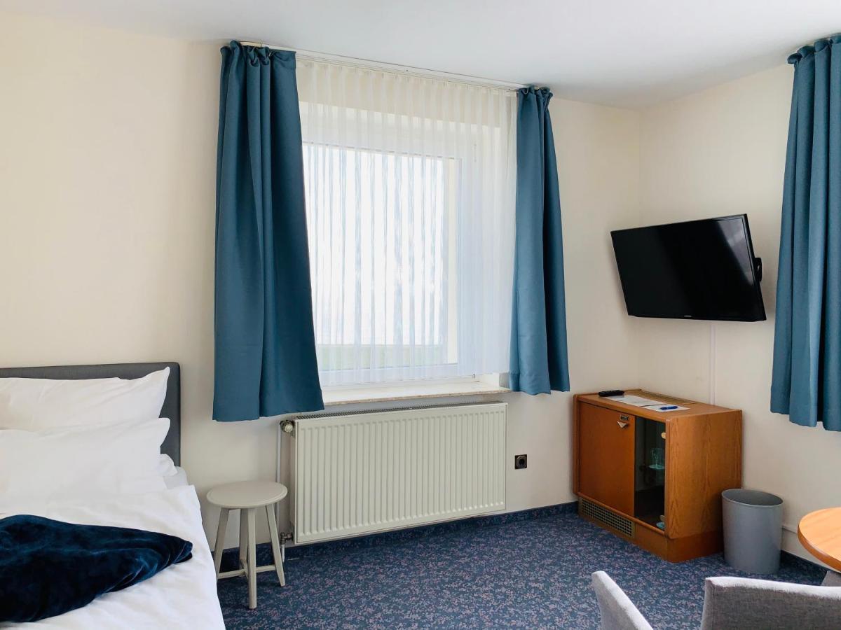 Seehotel Neue Liebe Куксхафен Экстерьер фото